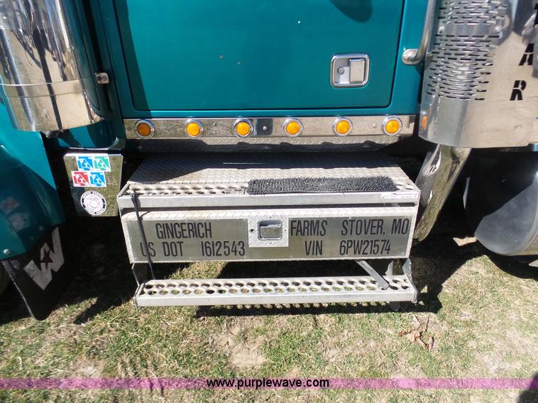 image for item AX9236 2006 Western Star 4900EX semi truck