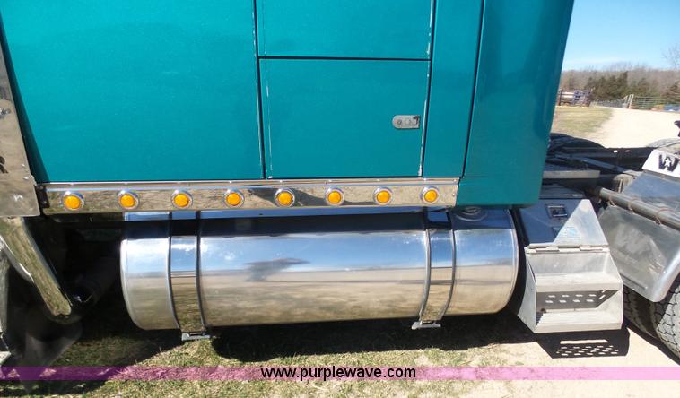 image for item AX9236 2006 Western Star 4900EX semi truck