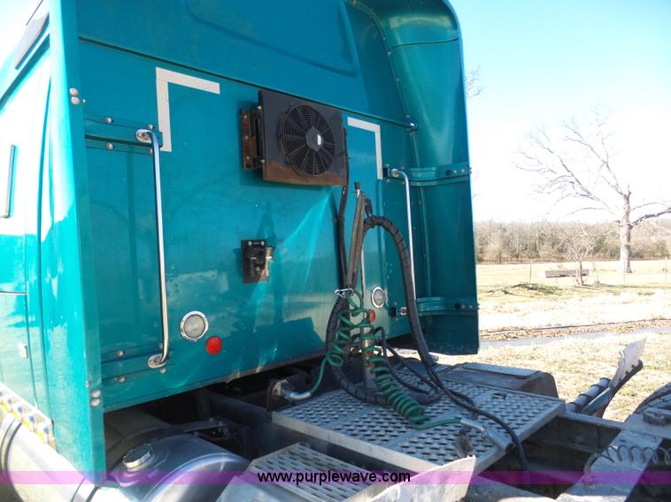 image for item AX9236 2006 Western Star 4900EX semi truck