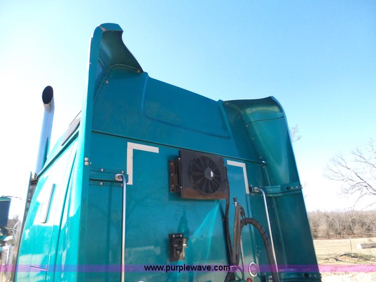 image for item AX9236 2006 Western Star 4900EX semi truck