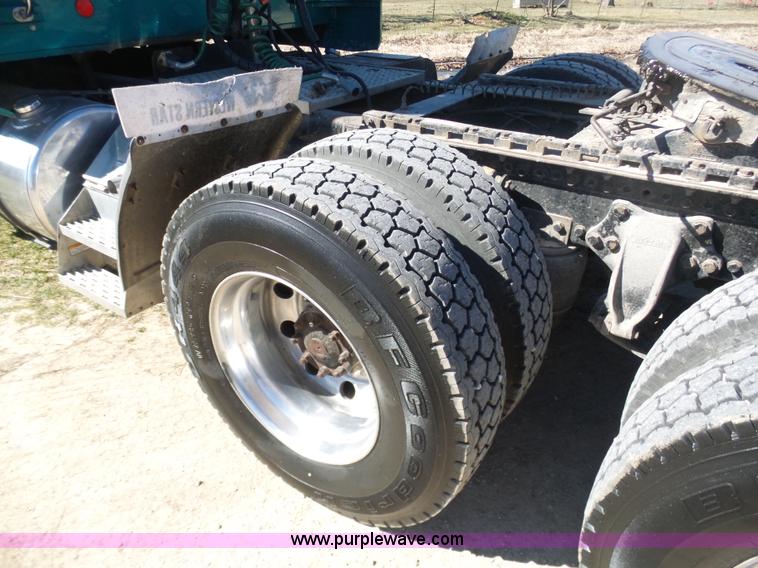 image for item AX9236 2006 Western Star 4900EX semi truck