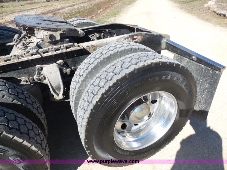 image for item AX9236 2006 Western Star 4900EX semi truck