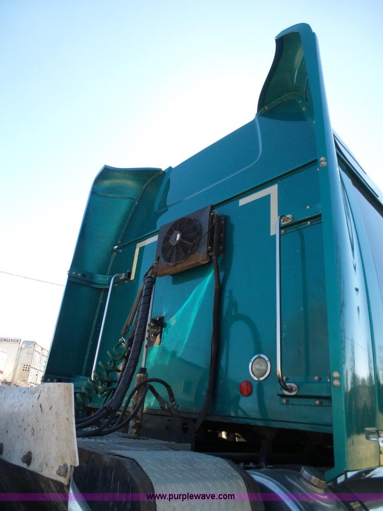 image for item AX9236 2006 Western Star 4900EX semi truck