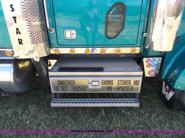 image for item AX9236 2006 Western Star 4900EX semi truck