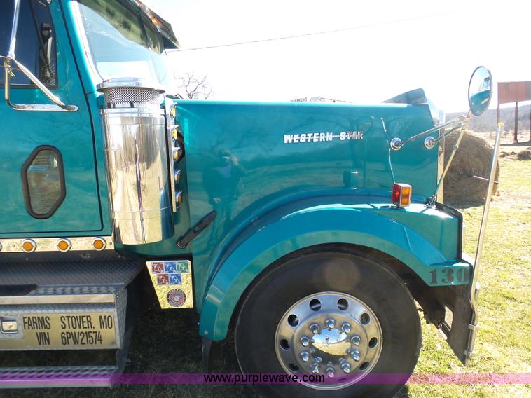 image for item AX9236 2006 Western Star 4900EX semi truck