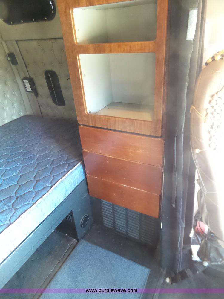 image for item AX9236 2006 Western Star 4900EX semi truck