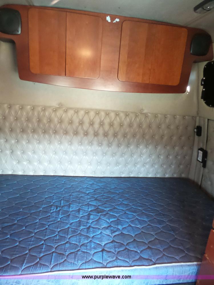 image for item AX9236 2006 Western Star 4900EX semi truck