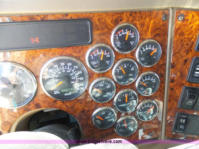 image for item AX9236 2006 Western Star 4900EX semi truck