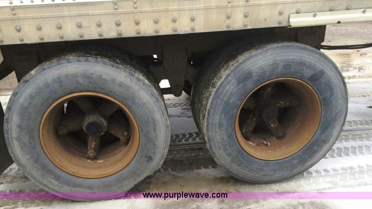 image for item E1894 1990 Strick dry van trailer