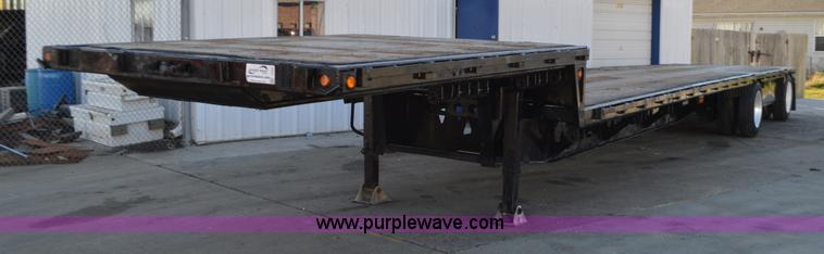image for item I2751 1993 Trail King drop deck trailer