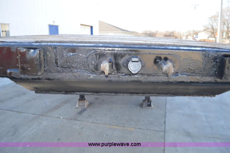 image for item I2751 1993 Trail King drop deck trailer