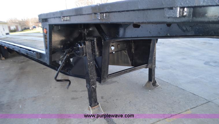 image for item I2751 1993 Trail King drop deck trailer