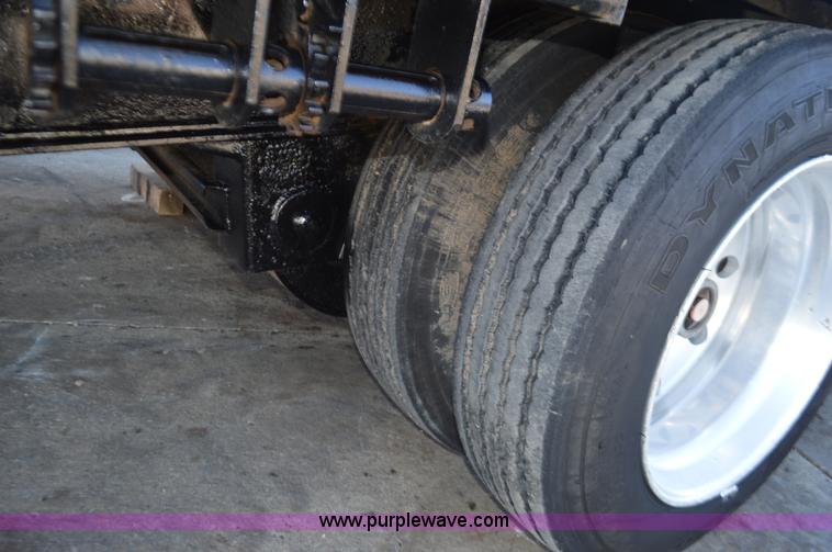 image for item I2751 1993 Trail King drop deck trailer