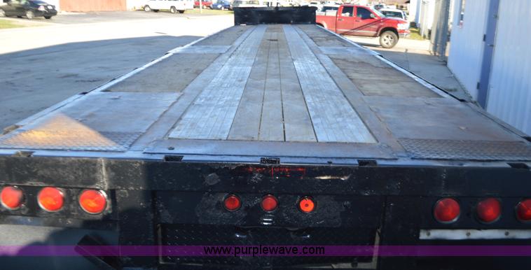 image for item I2751 1993 Trail King drop deck trailer