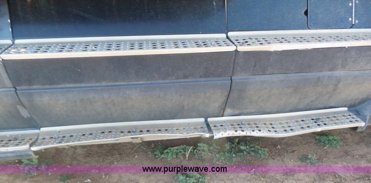 image for item J1254 1993 Freightliner FLD semi truck