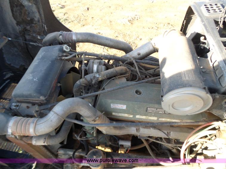 image for item J1254 1993 Freightliner FLD semi truck