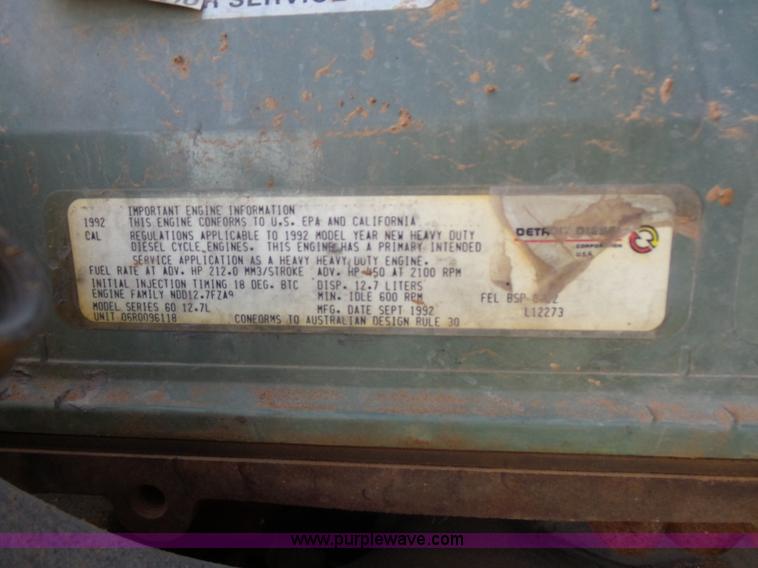 image for item J1254 1993 Freightliner FLD semi truck