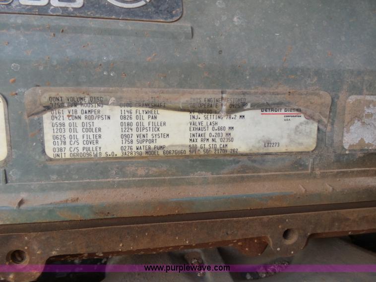 image for item J1254 1993 Freightliner FLD semi truck