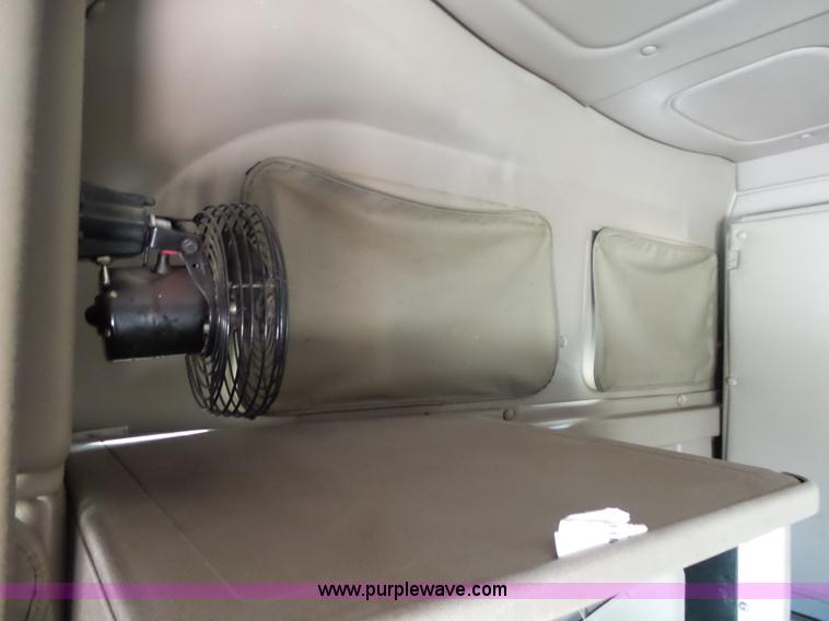 image for item J1258 2007 International 9400i semi truck