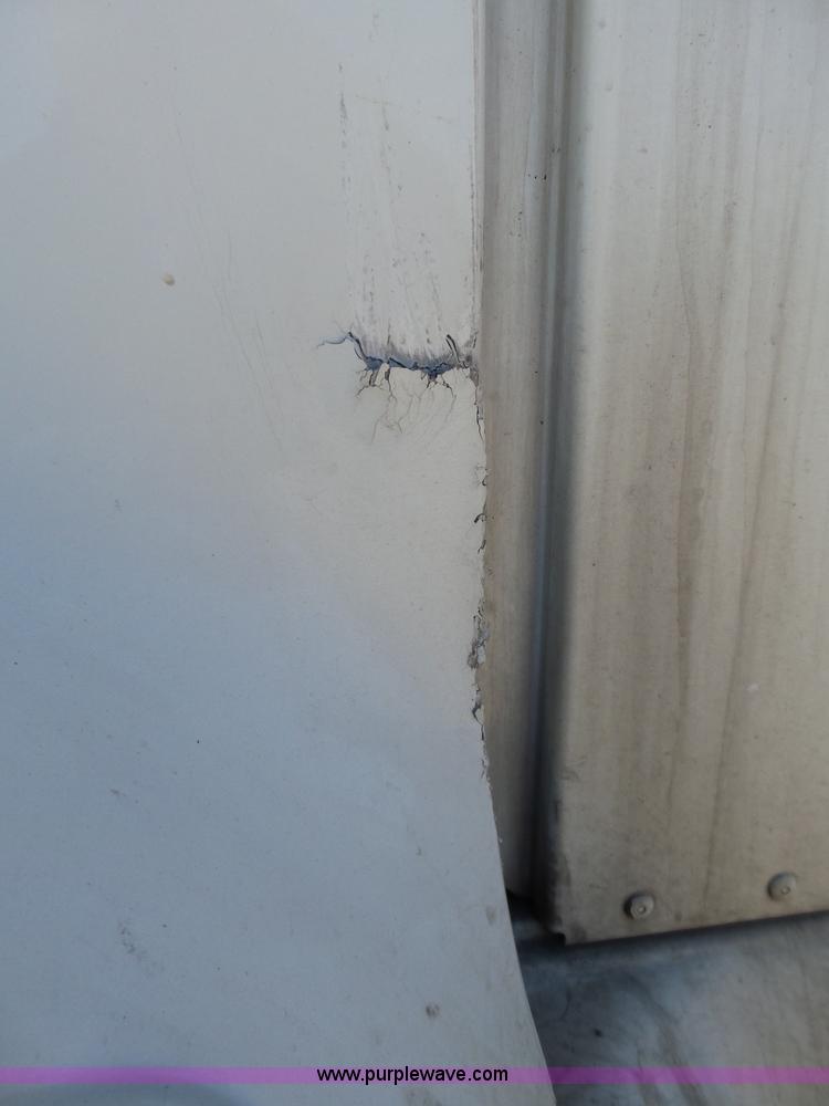 image for item J1258 2007 International 9400i semi truck