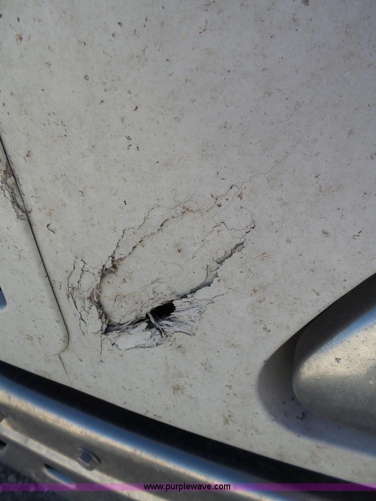 image for item J1258 2007 International 9400i semi truck