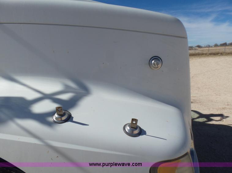 image for item J1259 2006 International 9400i semi truck