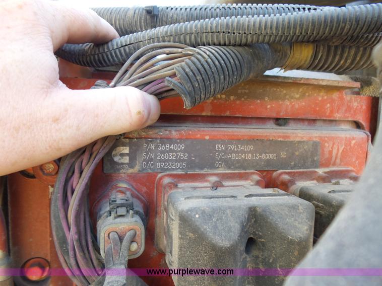 image for item J1259 2006 International 9400i semi truck