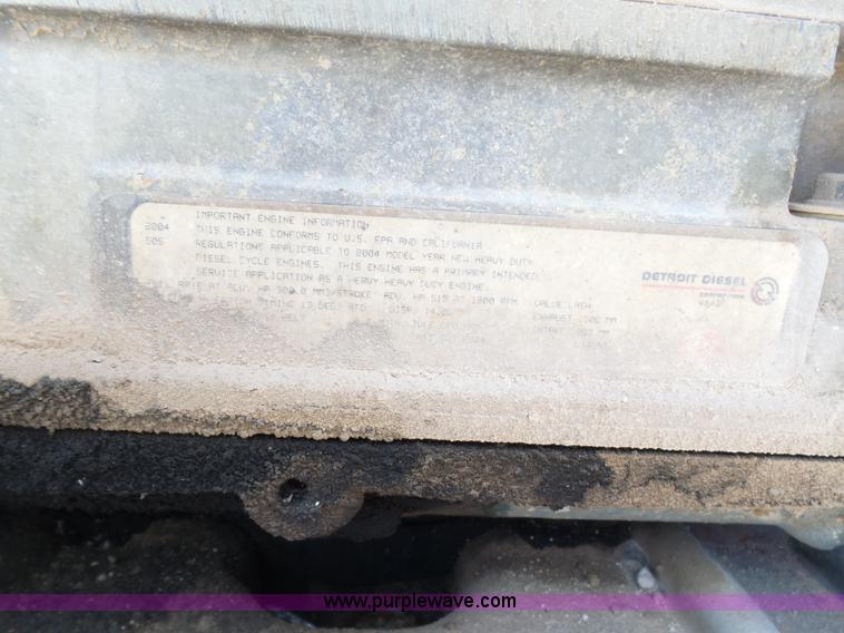 image for item J1260 2005 Freightliner Columbia semi truck