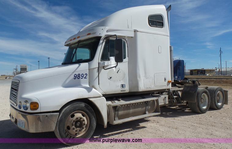 image for item J1262 1998 Freightliner Century Class semi truck
