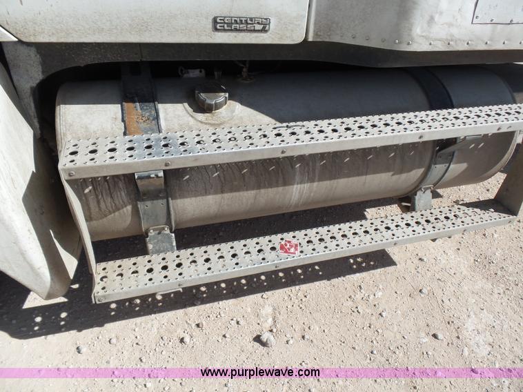 image for item J1262 1998 Freightliner Century Class semi truck