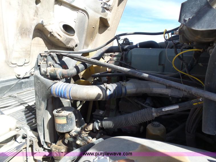 image for item J1262 1998 Freightliner Century Class semi truck