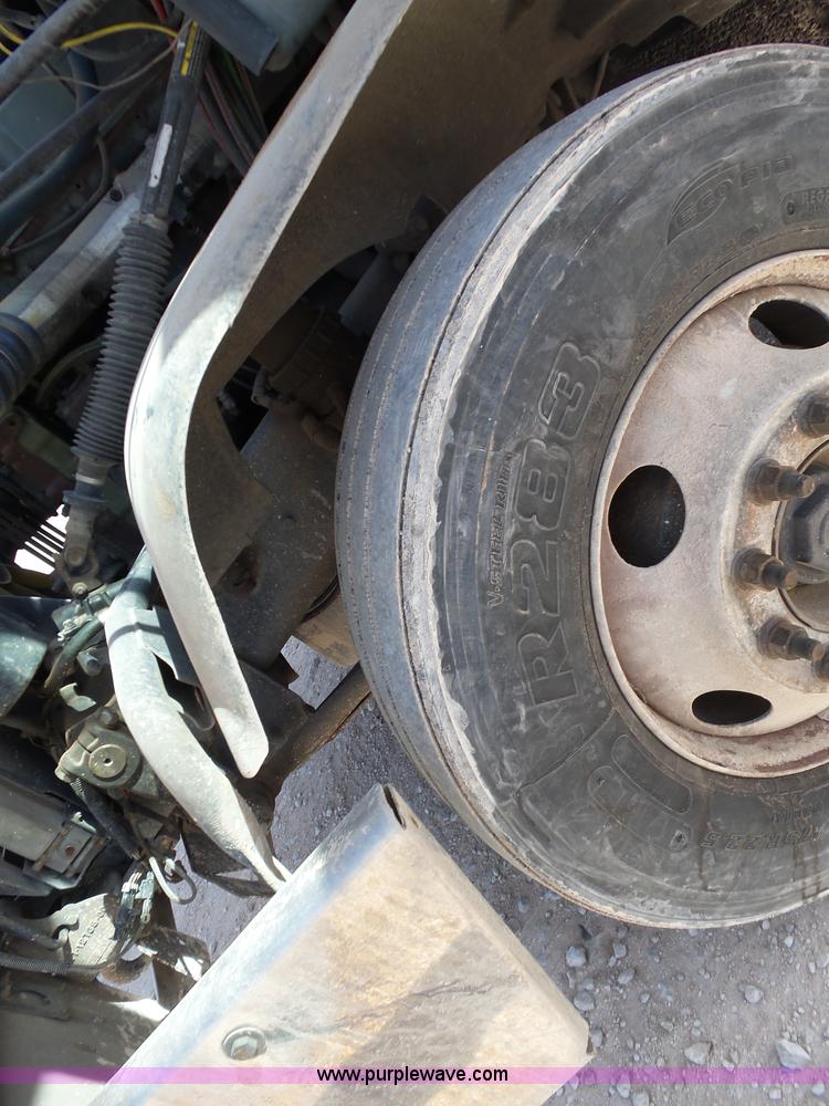 image for item J1262 1998 Freightliner Century Class semi truck