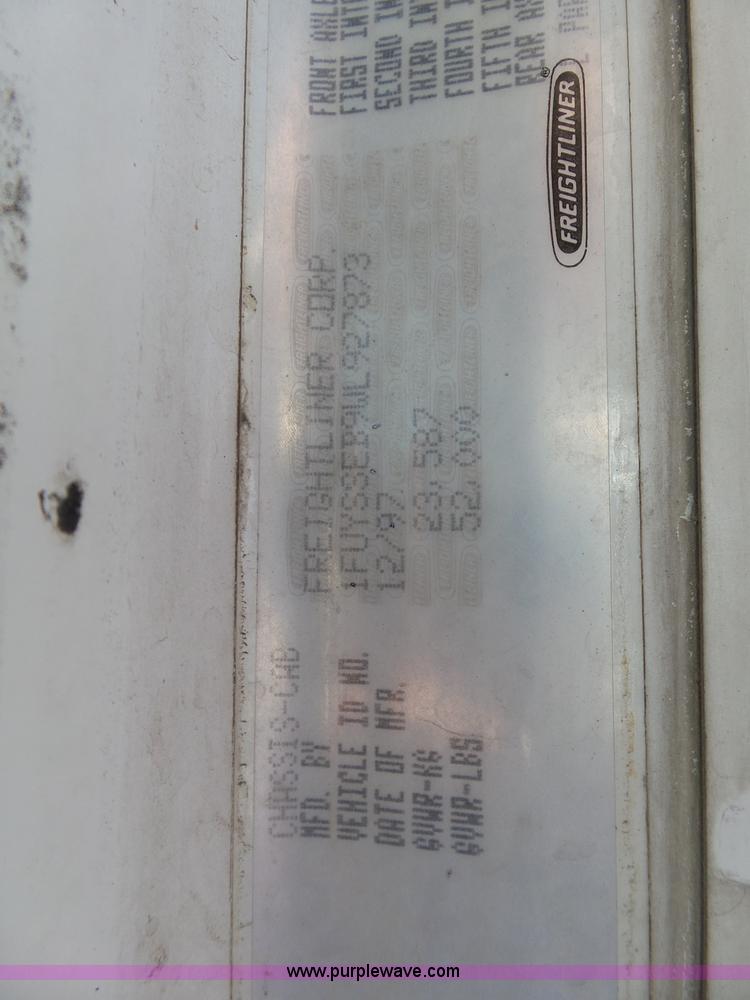 image for item J1262 1998 Freightliner Century Class semi truck