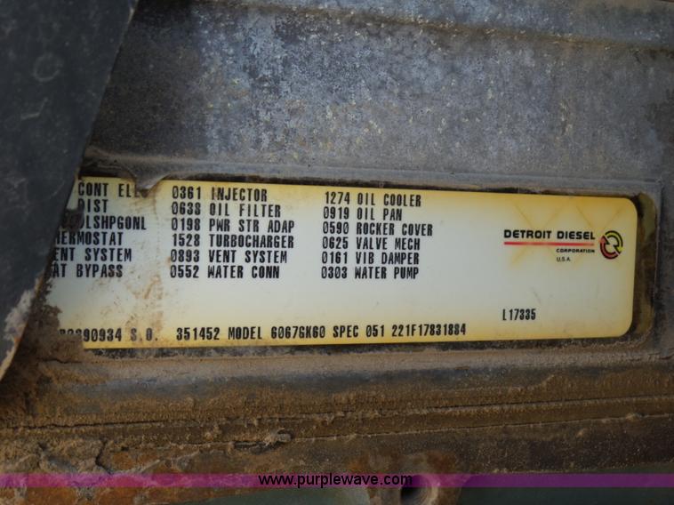 image for item J1263 1998 Peterbilt 377 semi truck