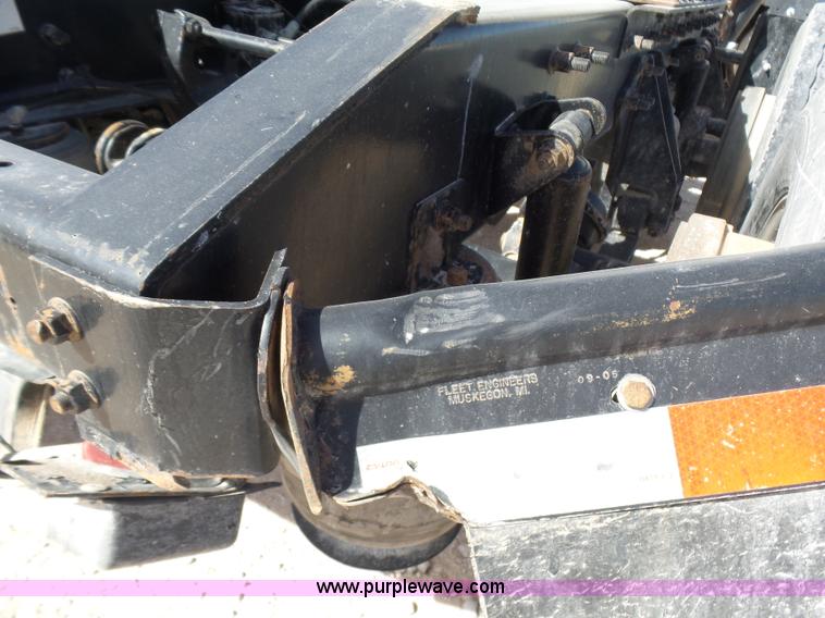 image for item J1264 2007 International 9400i semi truck