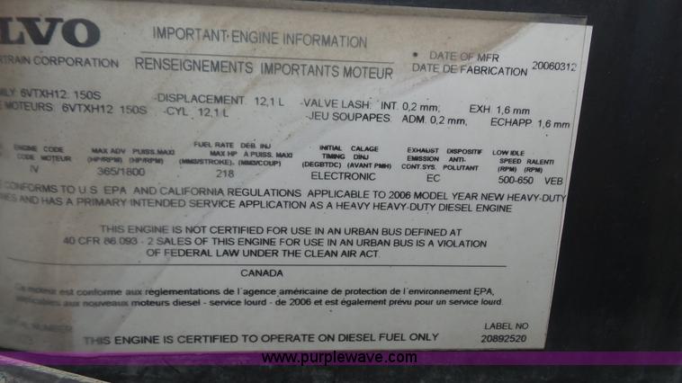 image for item J4664 2007 Volvo VNM 64T200 semi truck