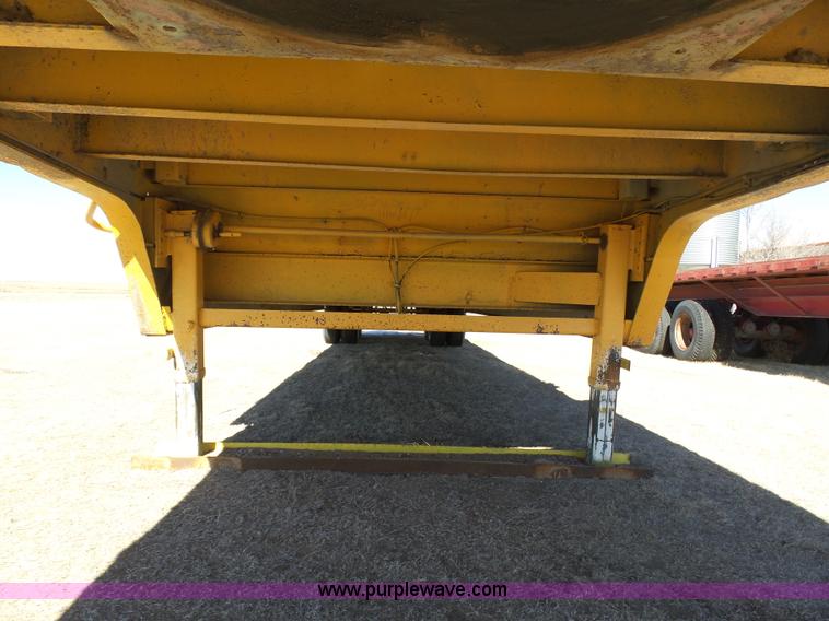 image for item J6233 1986 Birmingham drop deck trailer