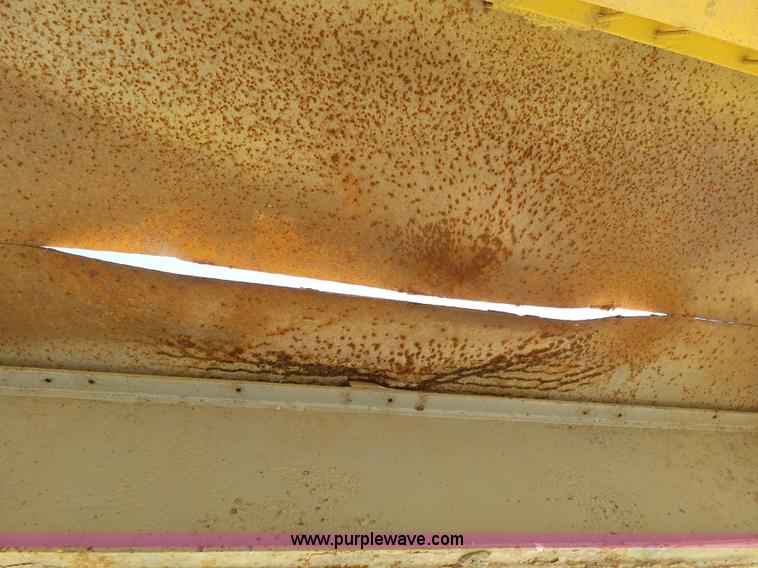 image for item J6233 1986 Birmingham drop deck trailer