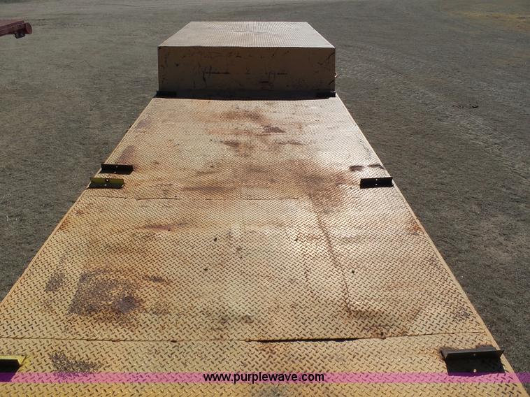 image for item J6233 1986 Birmingham drop deck trailer