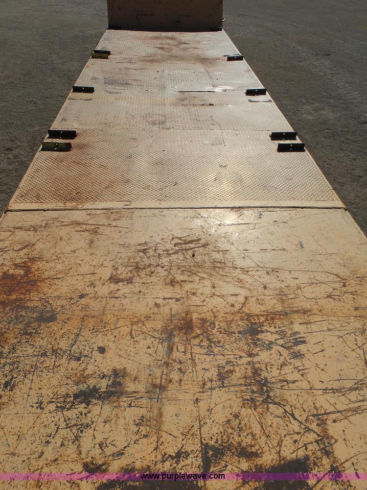 image for item J6233 1986 Birmingham drop deck trailer