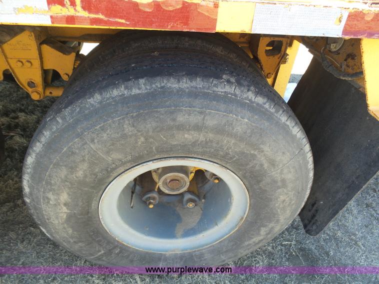 image for item J6233 1986 Birmingham drop deck trailer