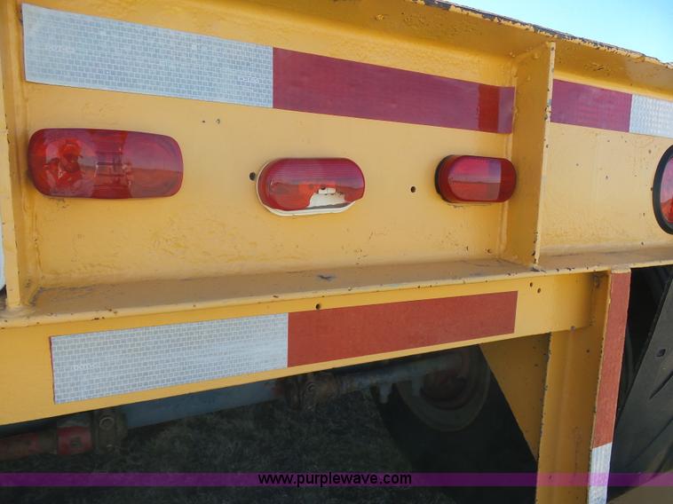 image for item J6233 1986 Birmingham drop deck trailer