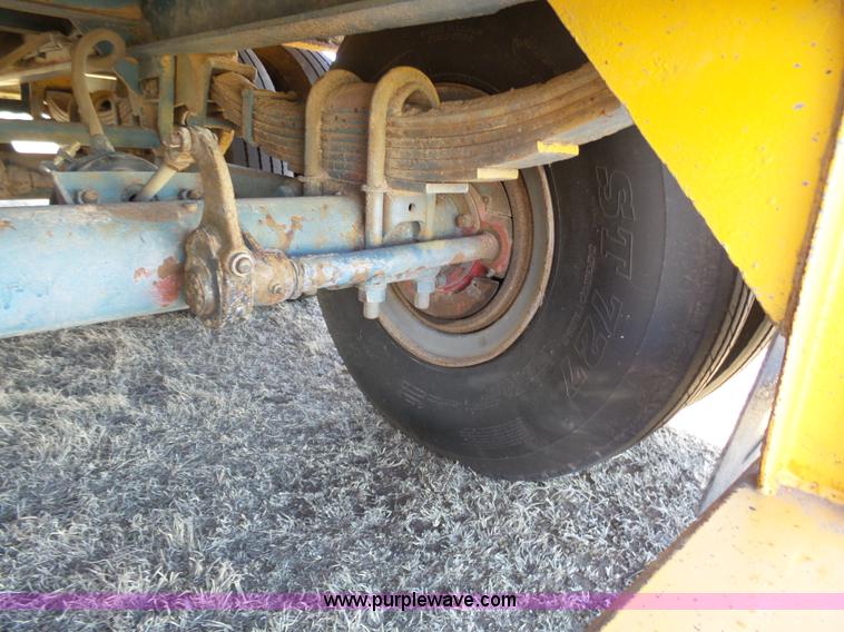 image for item J6233 1986 Birmingham drop deck trailer