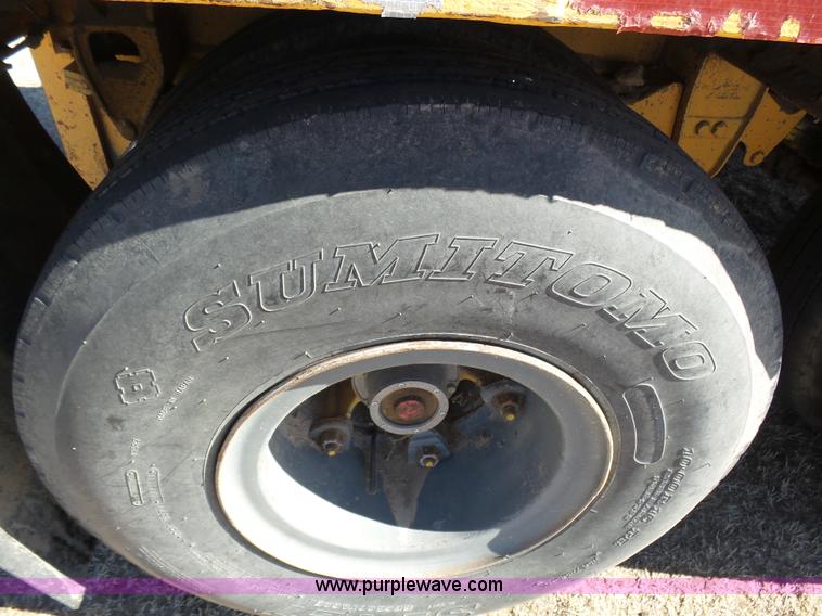 image for item J6233 1986 Birmingham drop deck trailer