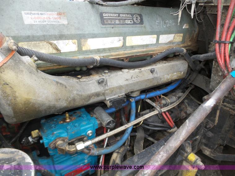 image for item J8849 1992 Freightliner FLD semi truck