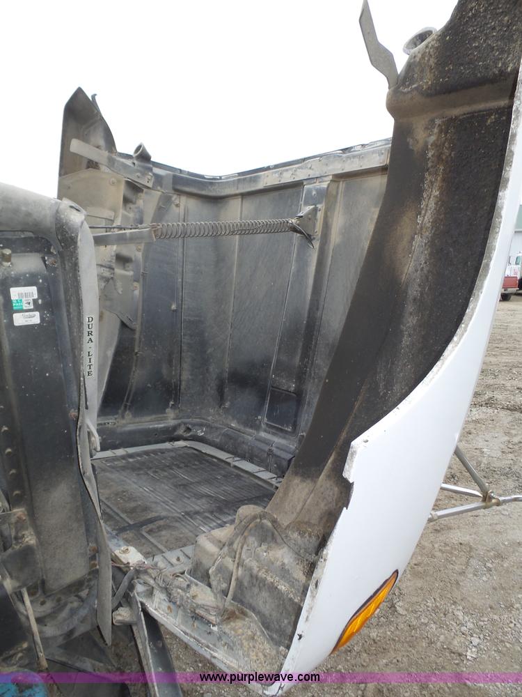 image for item J8850 1996 Freightliner FLD semi truck