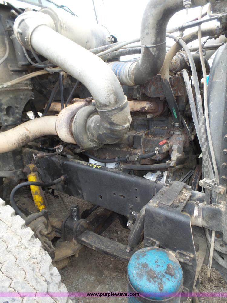 image for item J8850 1996 Freightliner FLD semi truck