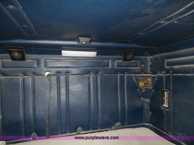 image for item J8850 1996 Freightliner FLD semi truck