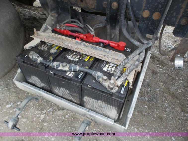 image for item J8850 1996 Freightliner FLD semi truck