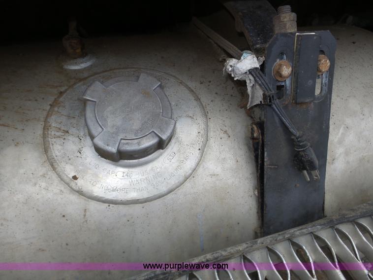 image for item J8850 1996 Freightliner FLD semi truck